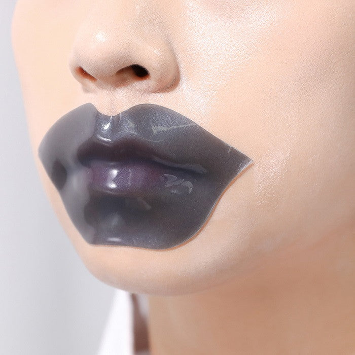 Máscara labial hidrogel Black com blueberry e pérola – tratamento intensivo. Disponível na Glowthie - loja de cosmética coreana em Portugal