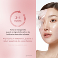 Mulher a aplicar a máscara gel Glowthie no rosto relaxadamente, Loja de Cosmética Coreana em Portugal