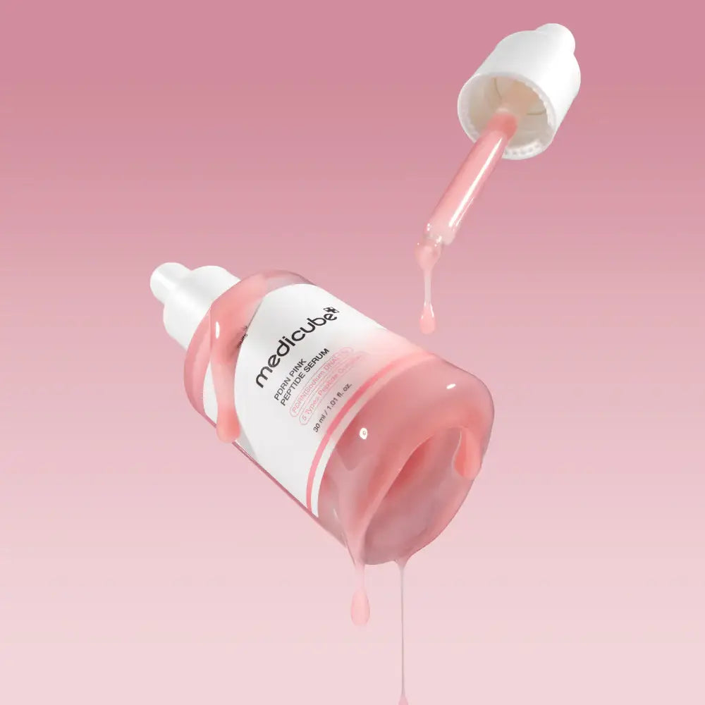 Frasco do sérum Medicube PDRN Pink Peptide 30 ml Glowthie em fundo branco, Loja de Cosmética Coreana em Portugal