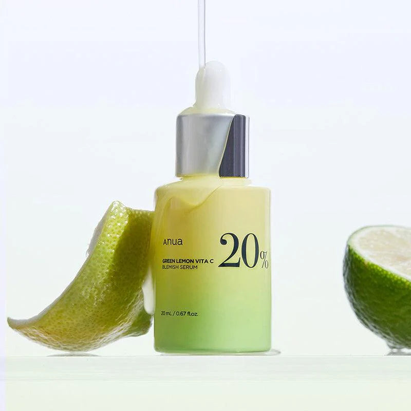 Sérum iluminador com vitamina C e limão verde. Frasco do Anua Green Lemon Vita C Blemish Serum sobre fundo branco.
