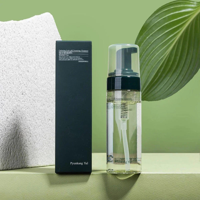 Rosto limpo após uso do Calming Low pH Foaming Cleanser. Disponível na Glowthie – loja de cosmética coreana em Portugal.