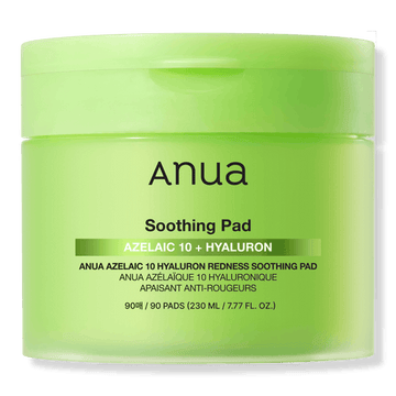 Um frasco cilíndrico verde-claro com a inscrição “Anua Soothing Pad” e “Azelaic 10 + Hyaluron” por baixo. Contém 90 discos, 230 ml, indicado para acalmar a vermelhidão. KBeauty Portugal.
