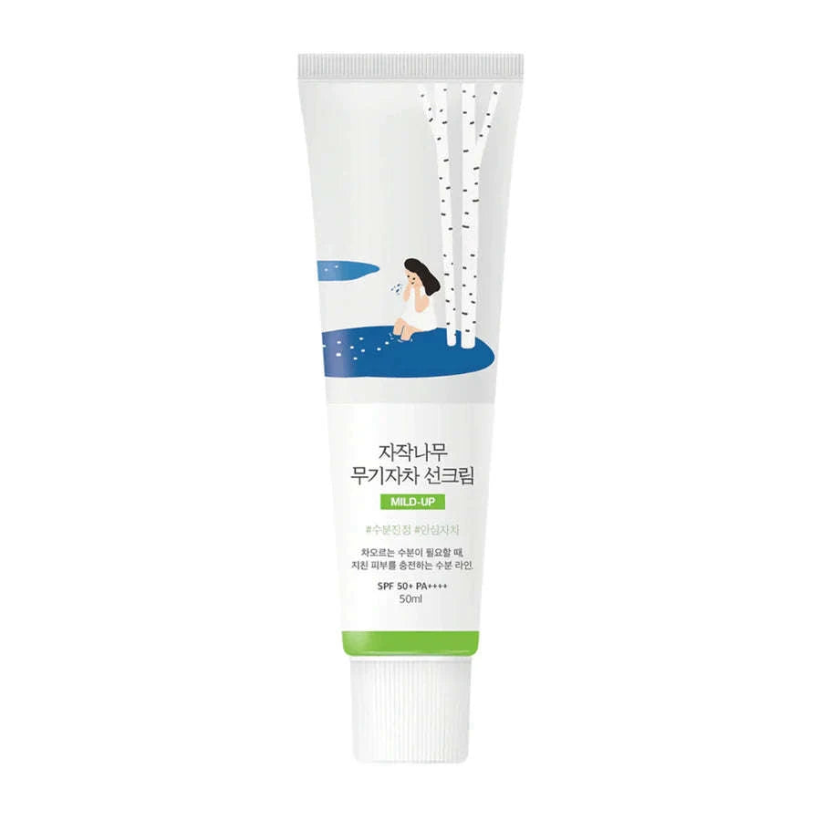 Round Lab Birch Juice Moisturizing Mild-Up Sunscreen SPF50+ frasco 50 ml. Disponível na Glowthie – loja de cosmética coreana em Portugal.