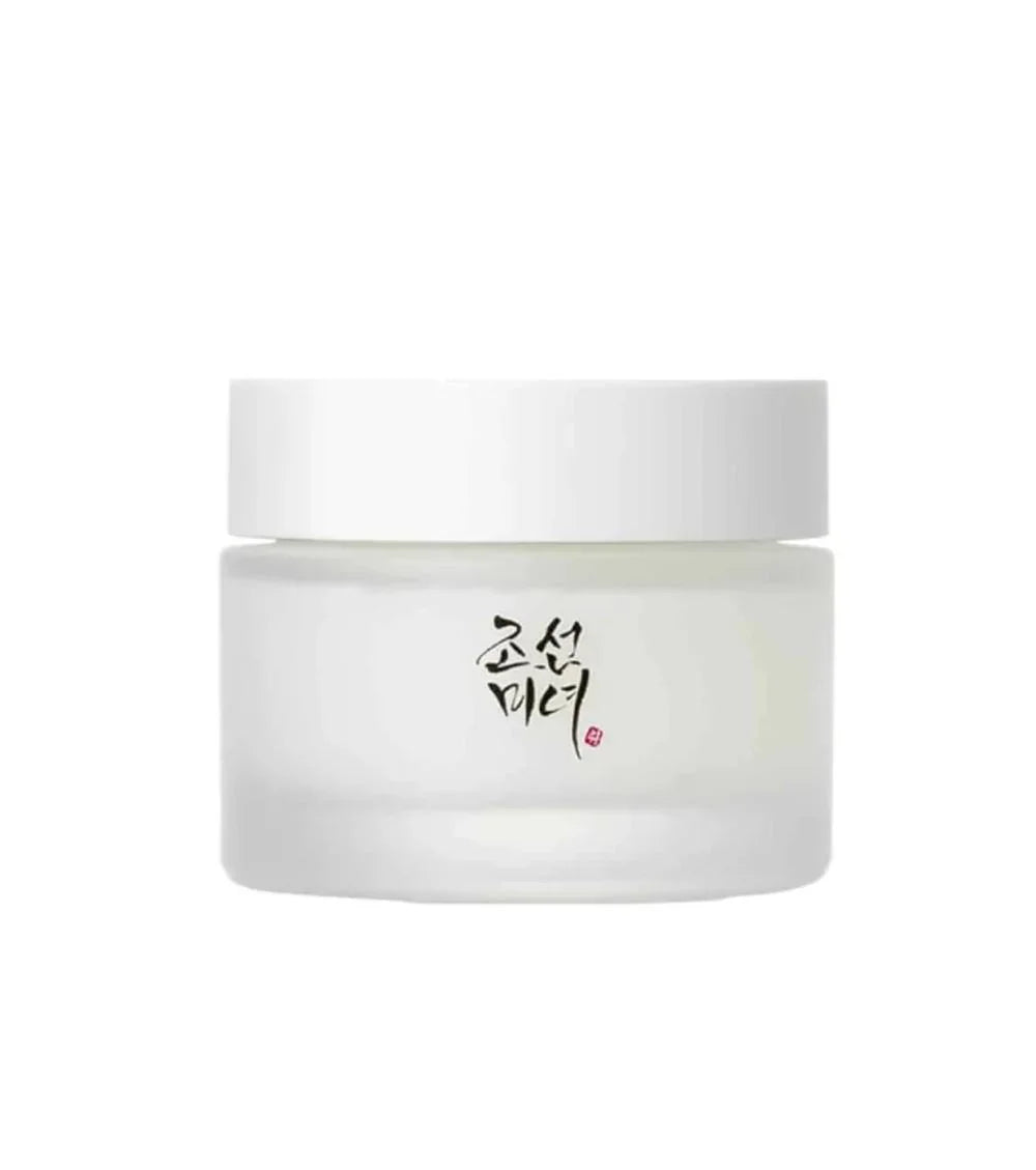 Creme facial hidratante coreano em pote branco, rótulo em caracteres asiáticos.