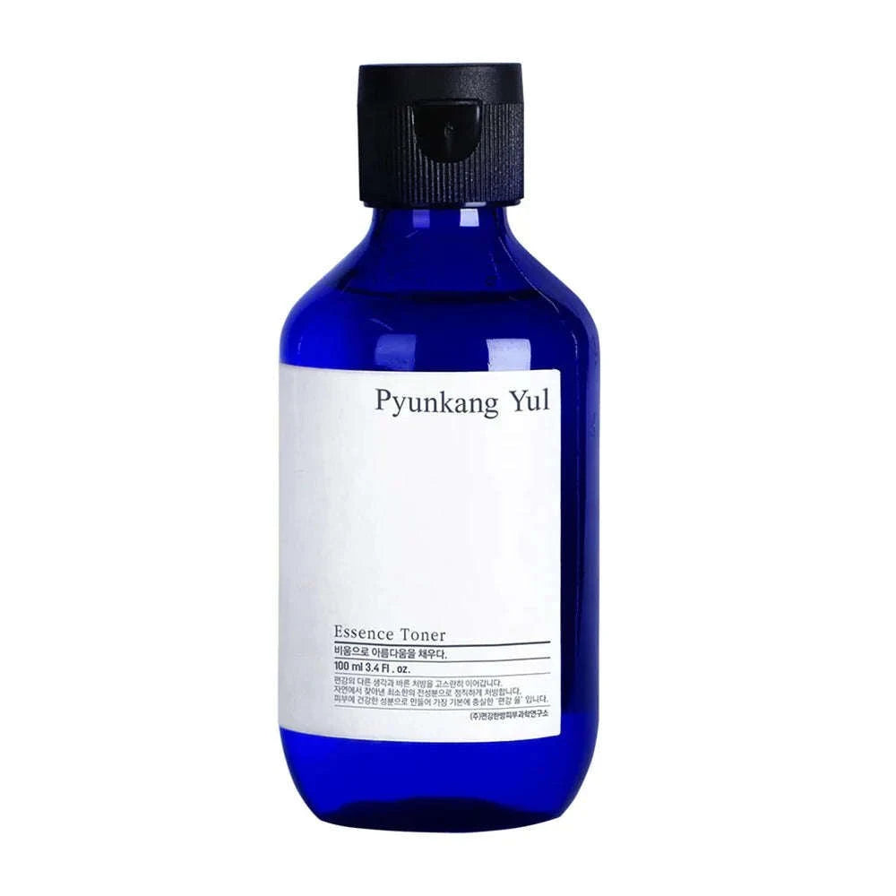 Pyunkang Yul Essence Toner – frasco do tónico-essência. Disponível na Glowthie – loja de cosmética coreana em Portugal