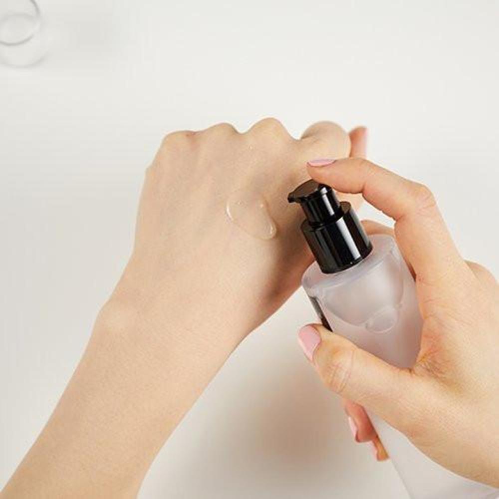 Tratamento esfoliante líquido. Disponível na Glowthie – loja de cosmética coreana em Portugal