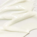 Aplicação do protetor solar Beauty of Joseon Relief Sun Rice + Probiotics para proteção diária da pele