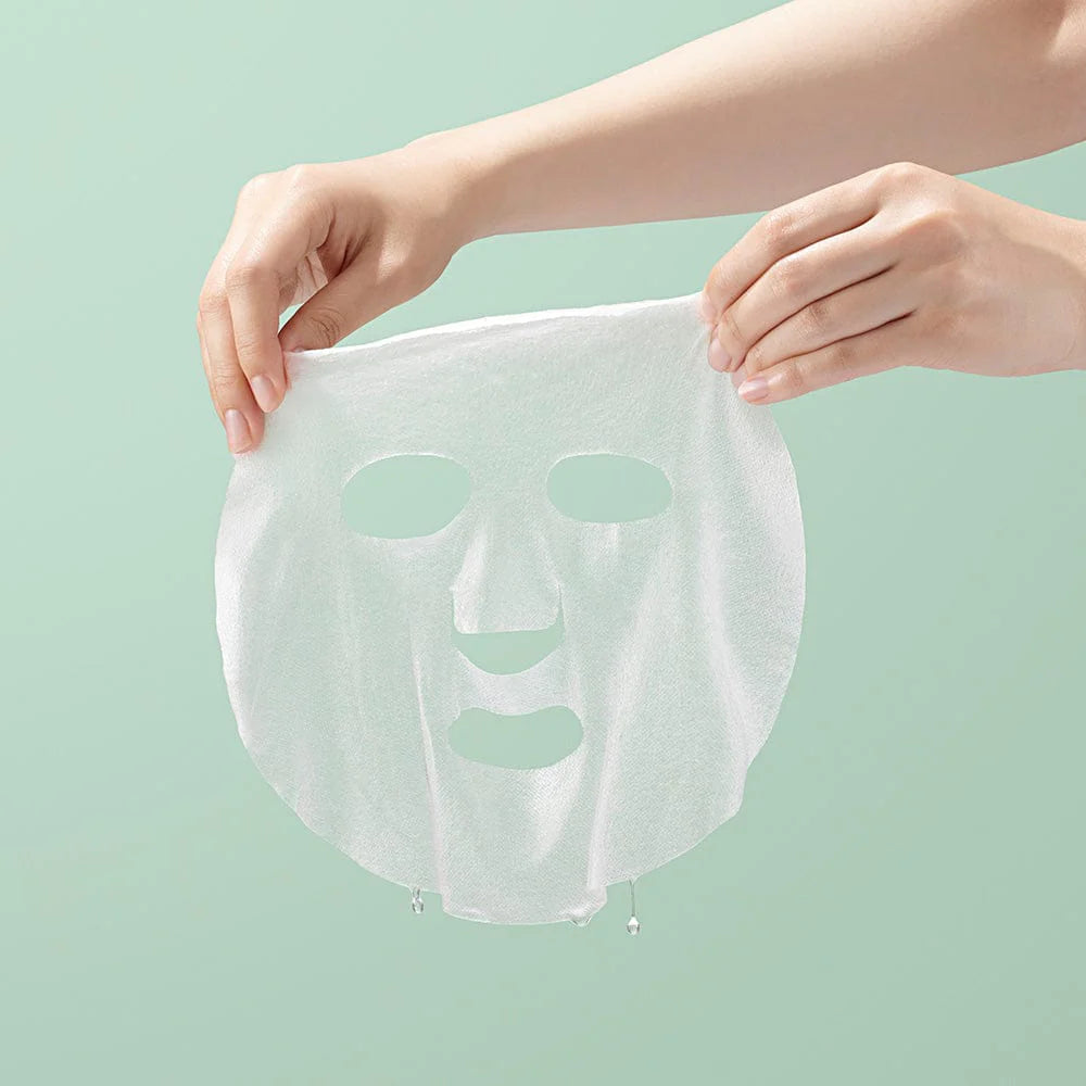 mascara de tecido coreana com extrato de chá verde para hidratar e acalmar a pele sensível e propensa a imperfeições.