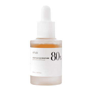 Frasco com conta-gotas da Anua Heartleaf 80 % Ampoule sobre fundo claro