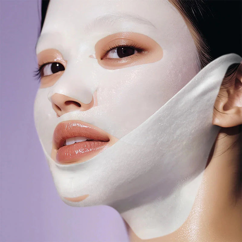 Aplicação da máscara lifting Numbuzin No.9 no rosto