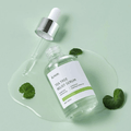 Sérum calmante iUNIK com Tea Tree e Centella Asiática – tratamento diário para peles sensíveis e com excesso de oleosidade.