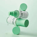 Embalagem minimalista do PURITO Wonder Releaf Serum, fórmula vegana e cruelty free. Disponível na Glowthie – loja de cosmética coreana em Portugal